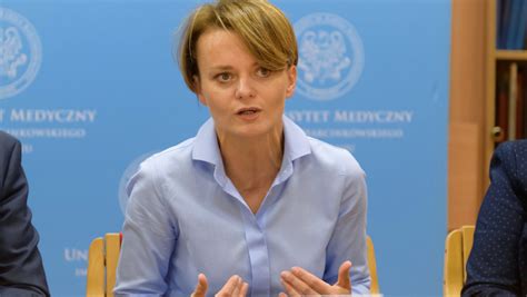 In 2020, she was deputy prime minister of poland. Jadwiga Emilewicz. Praca w rządzie - Wiadomości