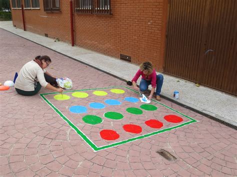 Cp Maestra Trinidad Gcía Juegos En El Patio