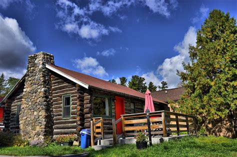 Adirondack Log Cabins Osullivans On The Lake Motel
