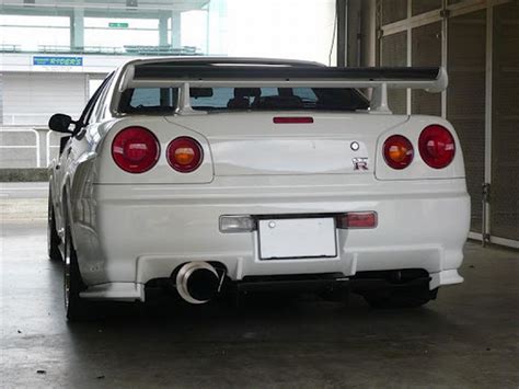 Midnight Garage Bodykit Centre: Nissan Skyline R34 Z-Tune Bodykit