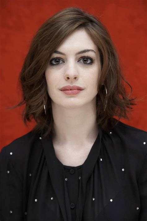 Hairstyles And Make Up Anne Hathaway Look Book Glamour Uk Estilo Da