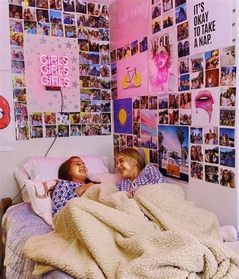 See some of the aesthetic lucky for you, aesthetic room ideas are currently trending on pinterest. VSCO - fatmoodz in 2020 | Retro room, Dorm room ...