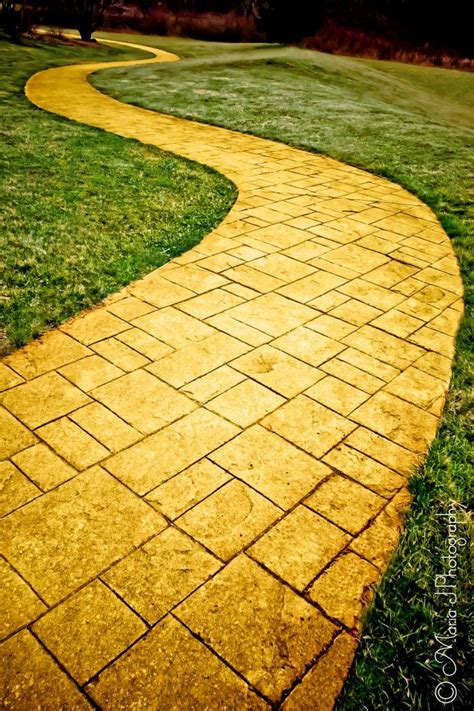 Follow The Yellow Brick Road The Wizard Of Oz Pinterest