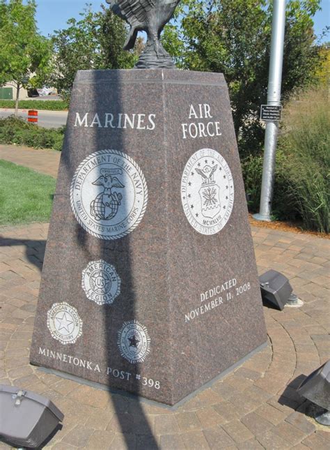 Photo Veterans Monument