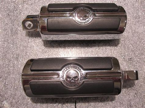Genuine harley davidson oem willie g skull frame mount highway pegs. Willie G Skull Collection - Harley Davidson Forums