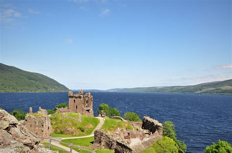 Mautner ein besonders schöner blick auf loch ness. Schottland - Urquhart Castle mit Loch Ness Foto & Bild ...