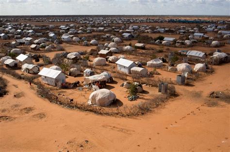 From Dadaab To Mogadishu More Refugees Return To Rebuild Somalia Refugees Al Jazeera