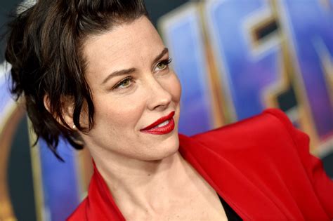 Evangeline Lilly Refuses To Self Quarantine Says Her Freedom Is More