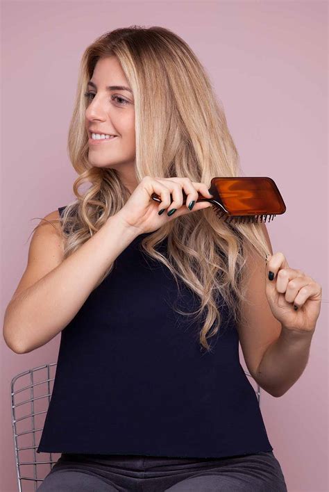 If your goal is sleek, straight, and smooth strands, look no further than this large paddle brush from moroccanoil. Vacation Beauty: The Best Hair Brush for Travel