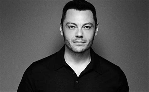 Tiziano ferro on wn network delivers the latest videos and editable pages for news & events, including entertainment, music, sports, science and more, sign up and share your playlists. Tiziano Ferro come Garko: "Volevano finte fidanzate"