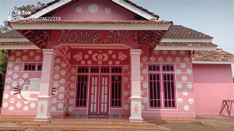 Istana unik terbuat dari susunan rambut manusia. 53+ Koleksi Desain Rumah Hello Kitty Sederhana Terbaru ...