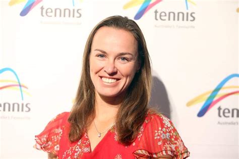 martina hingis 5 fast facts you need to know