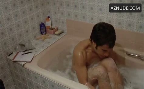 Gael Garcia Bernal Shirtless Straight Scene In The Science Of Sleep Aznude Men
