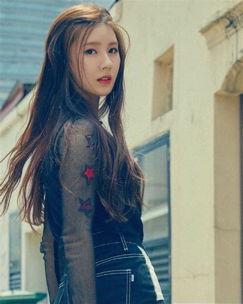 On may 2, 2018, the group debuted with their first. CHO MIYEON PREDEBUT PHOTOㅡㅡ [#cubenternaiment#cubeent#cube ...