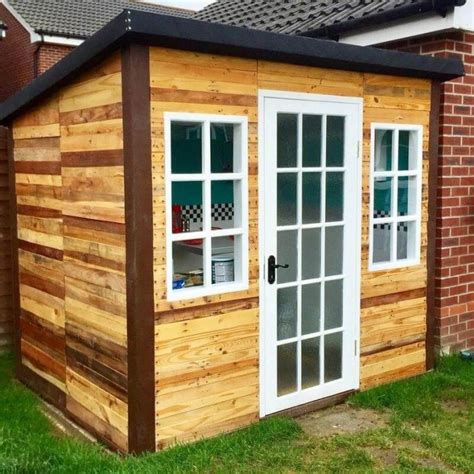 20 Simple And Cheap Wood Shed Made From Pallets Sensod