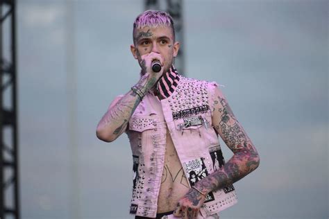 Lil Peep Dead Rapper Reportedly Dies Of Suspected Overdose