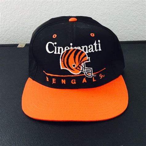 Still, the bengals have to comply to the salary cap all year long and couldn't eclipse the rough $70m mark. Vintage 1990's Cincinnati Bengals SNAPBACK Cap / 90s ...