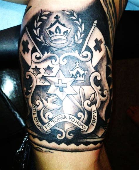 The polynesian islands are famous all over the world for their beautiful traditional tattoo designs. Fred Frost Designs - Tongan emblem | Tattoos that I love ...