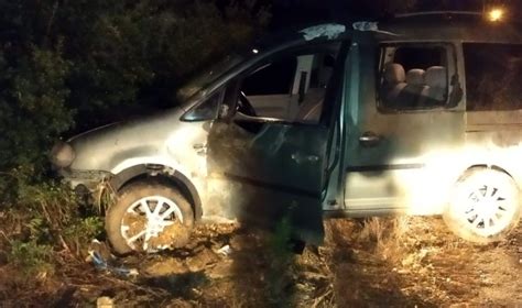 Hafif ticari araç takla attı 1 i ağır 2 yaralı GÜNCEL Turgutlu Yankı
