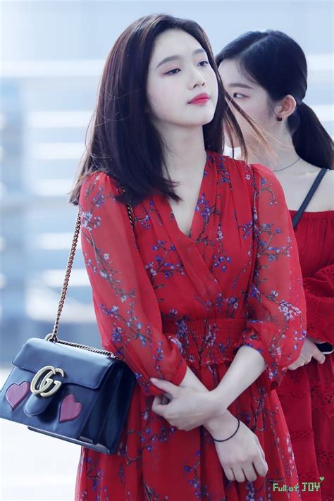 Here Are The Top 7 Korean Fashion Tips To Dress Like Red Velvets Joy