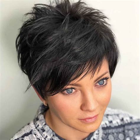 Spiky Pixie Cuts For A Bold Yet Super Cute Look