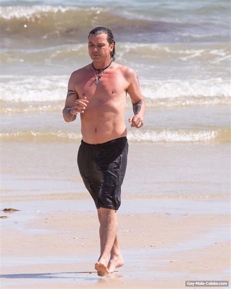 Gavin Rossdale Shirtless And Bulge Beach Photos The Nude Male