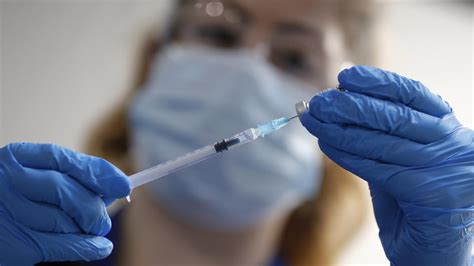Wann wird die impfung stattfinden? Nebenwirkungen bei Corona-Impfung mit AstraZeneca und ...