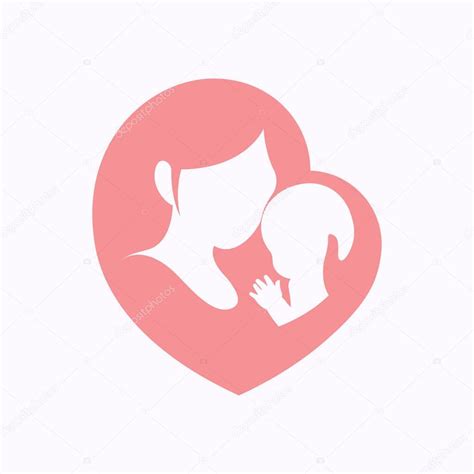Mother Holding Her Little Baby In Heart Shaped Silhouette — Stock