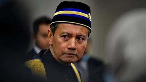 De verklaringen van de franse president emmanuel macron naar aanleiding van de hoogst brutale moord op een parijse leraar, blijven in de islamitische wereld reacties uitlokken. Azhar, Mohd Rashid apply to strike out suit by Dr Mahathir ...