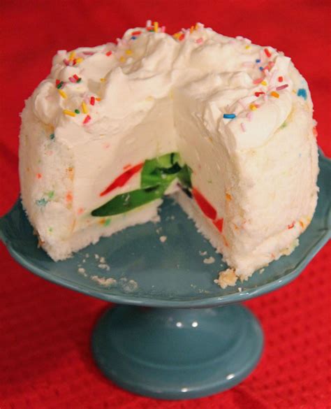 I never liked angel food cakes until the neighbor lady invited me over for coffee shortly after i was married. The Mandatory Mooch: Guest Post - Angel Food Jello Dessert ...