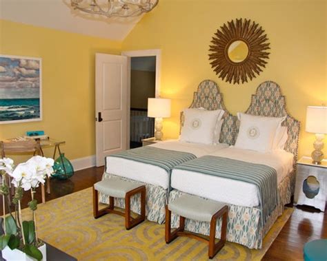 Let your guests feeling just like they are right at home by using this casual yet comfortable coastal bedroom ideas. Twin Bed | Houzz