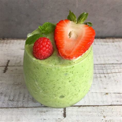 Green Machine Smoothie Recipe The Smoothie Bombs