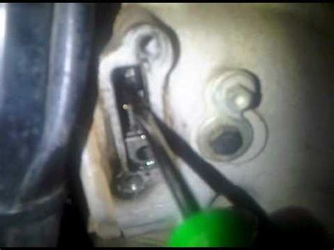 Watching ktm 200 power valve through the sight window. KTM 200 Power Valve Issue - YouTube