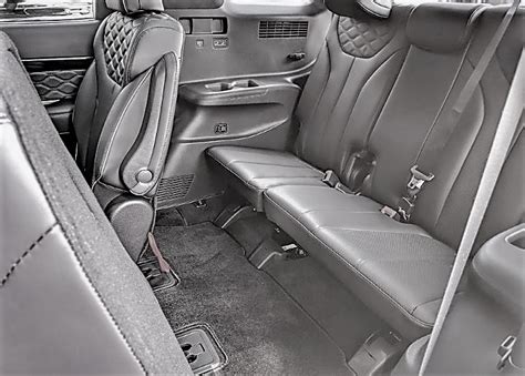 The third row features three seats rather than the two offered by the sante fe xl which the palisade replaces. Family Adventure Just Got More Luxe. Thank You Hyundai ...