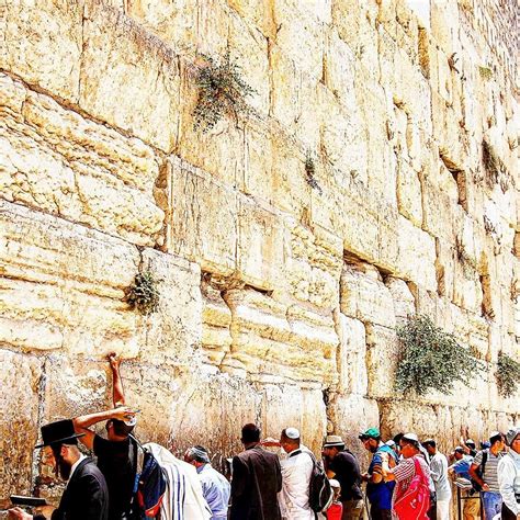 Prayers At The Western Wall In Jerusalem Israel Western Wall