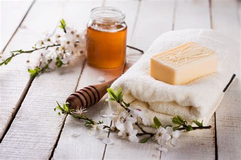 Top-10-Skin-Lightening-Soaps-