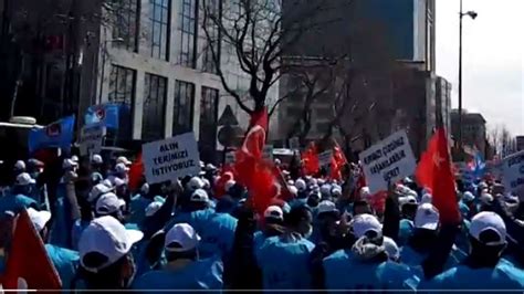 Maybe you would like to learn more about one of these? BEDAŞ işçileri toplu iş sözleşmesi talebiyle eylem yaptı ...
