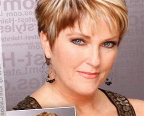 En … coupe cheveux courts femme 60 ans 2017. Carre Court Coiffure Courte Femme 60 Ans | Coiffures ...