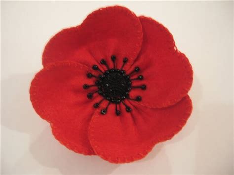 10 Poppy Crafts for Remembrance Day