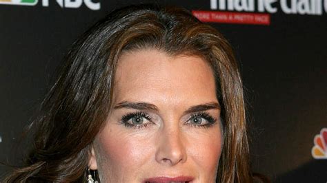 Brooke Shields Drips Sexy In Swimsuit At 55 Q95 Don Stuck