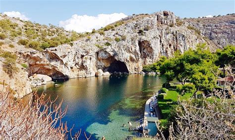 Επιχειρηματίας άφησε οδηγίες για την κηδεία του και την περιουσία του και αυτοκτόνησε. Λουτράκι - Η λουτρόπολη της Κορινθίας - Spotfinder