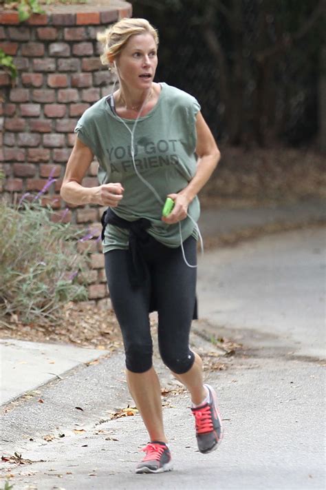 Julie Bowen In Leggings Jogging 02 Gotceleb