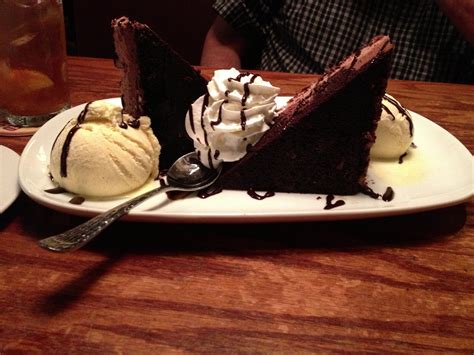 Chocolate stampede (serves 2) courtesy of longhorn steakhouse for a half portion : Dessert At Longhorn / Outback Vs Longhorn Steakhouse Which Restaurant Is Better / Longhorn ...