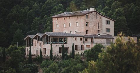 We did not find results for: Torre del Marqués: una masía del siglo XVIII reconvertida ...