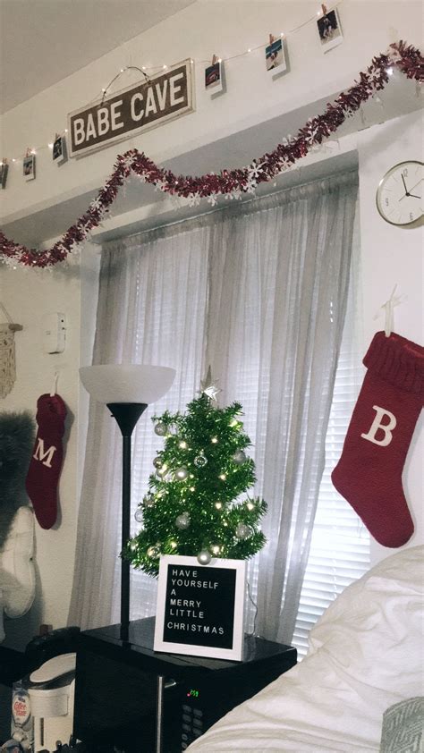20 Dorm Room Decorations For Christmas Decoomo