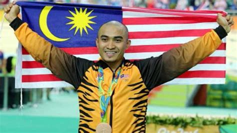 Keirin, kilometer, sprint, team sprint. Awang Wins Malaysia's First Gold Medal at Track World ...
