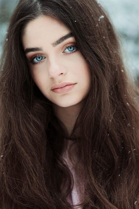 Blue Eyes Beauty By Jovana Rikalo On Px Cheveux Noirs Yeux Bleus Cheveux Fonc S Cheveux