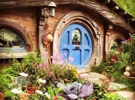 Hobbit House Love The Round Door Hobbit House Round Door Outdoor