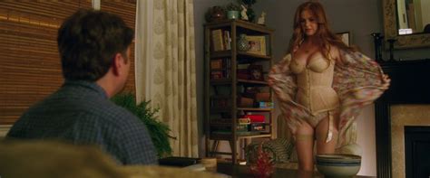 Isla Fisher Nue Dans Keeping Up With The Joneses