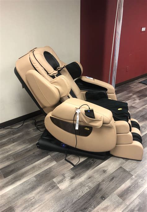 Luraco Irobotics 7 Plus Massage Chair For Sale In Westminster Ca Offerup